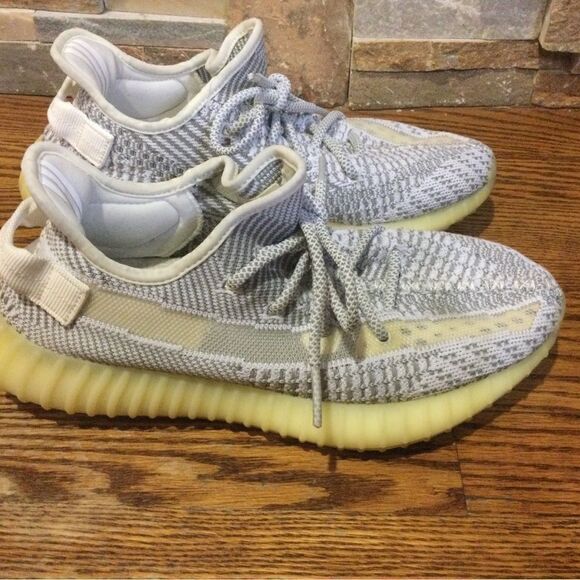 ADIDAS YEEZY Boots 350 V2 Sneakers - Picture 3 of 8